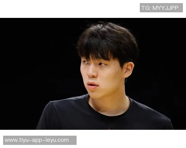 杨瀚森无私助攻辛森三分雨下不停本场第七记三分球精彩瞬间